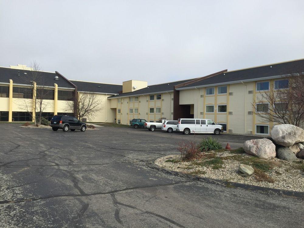 Baymont By Wyndham Hotel 2*