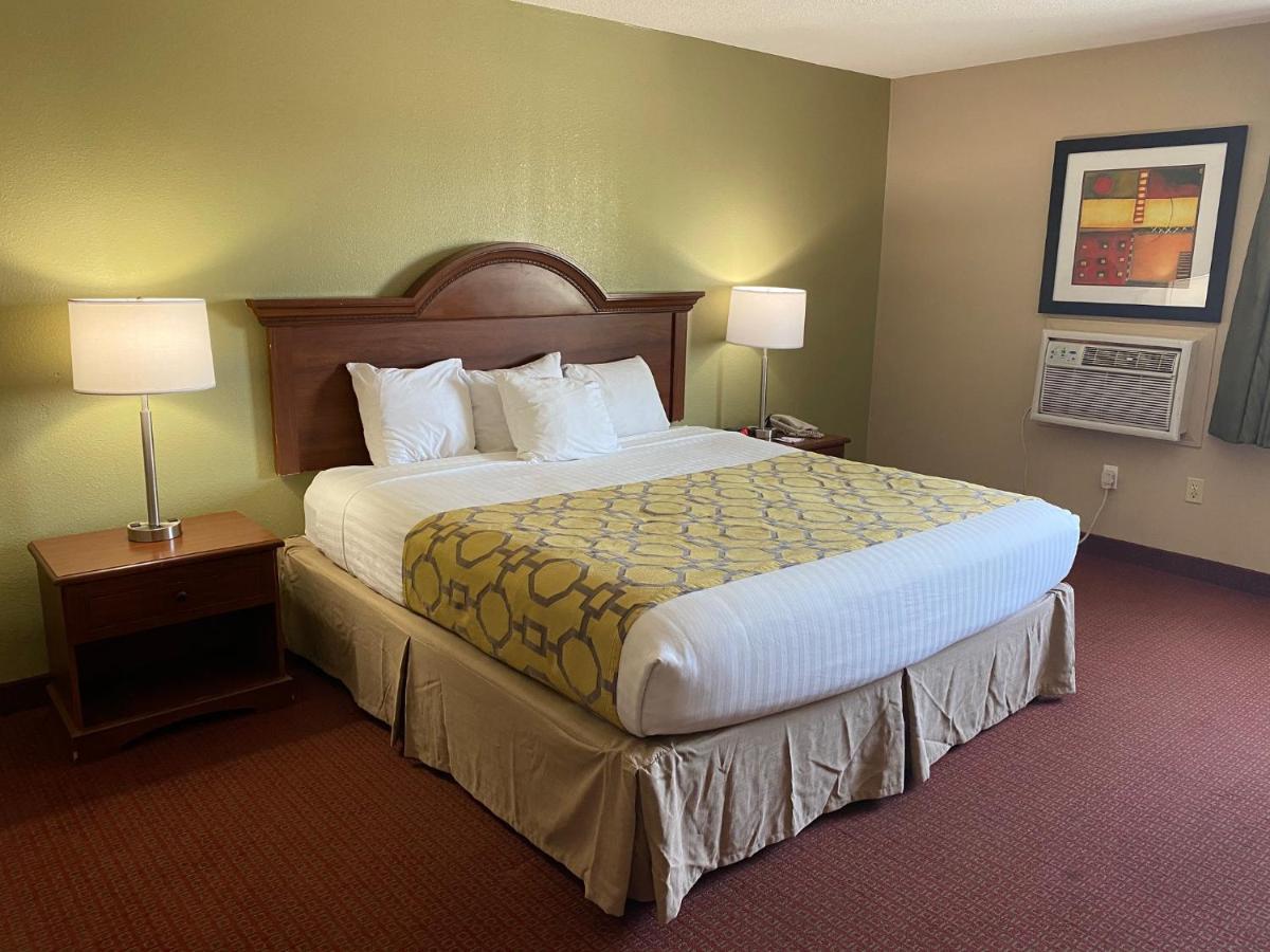 Baymont By Wyndham Hotel